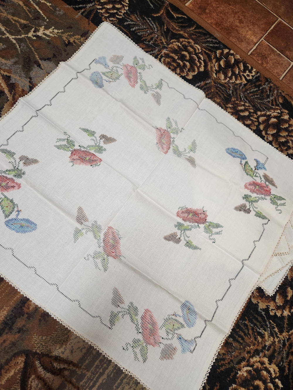 Table Runner Matchin Napkin Set - Picture 9 of 11